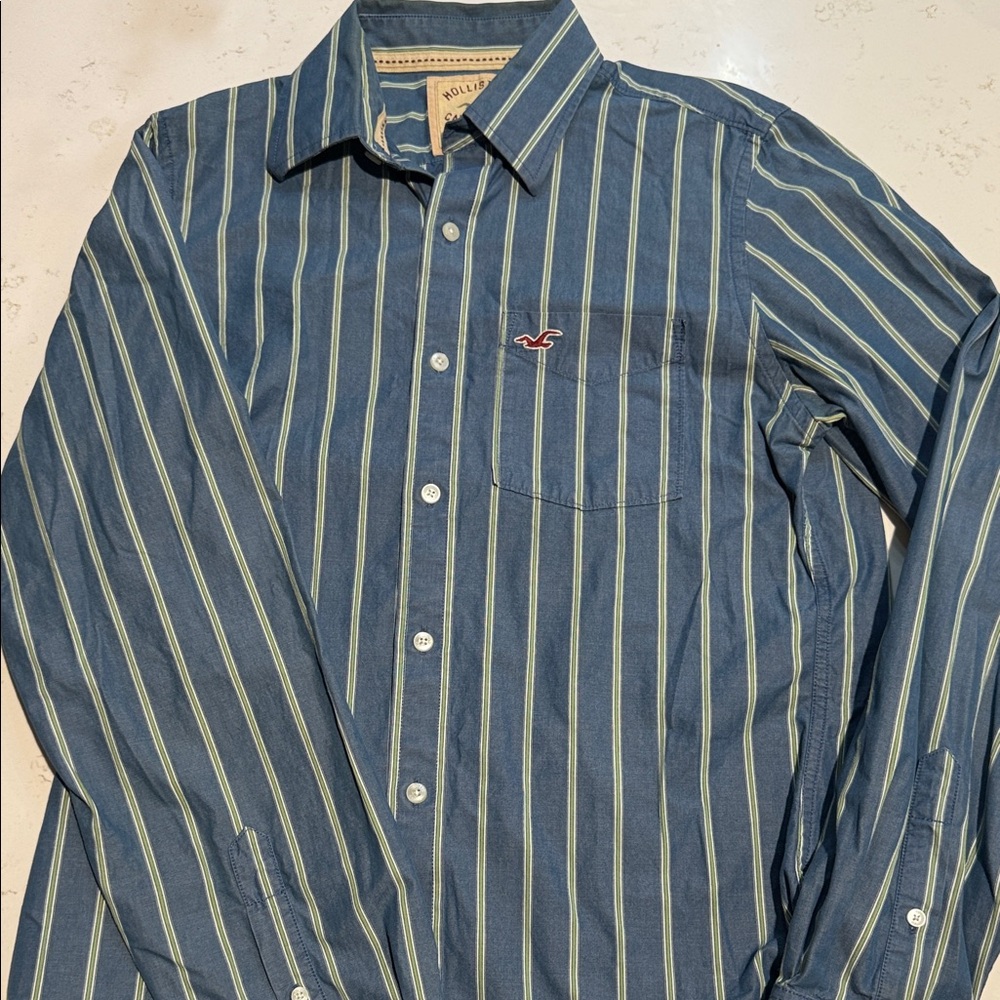 Hollister Men's Navy and Green Striped Button Down Shirt 90s vibes